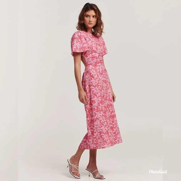 ❌SOLD Charlie Holiday "Harlow" Linen Floral Dress w/ Flutter Sleeves & Open Back - Picture 6 of 11